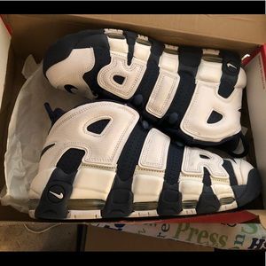 Uptempo size 8